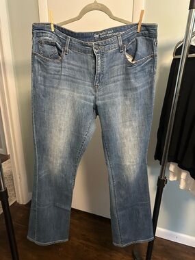 GAP Women's Medium Wash Bootcut Jeans